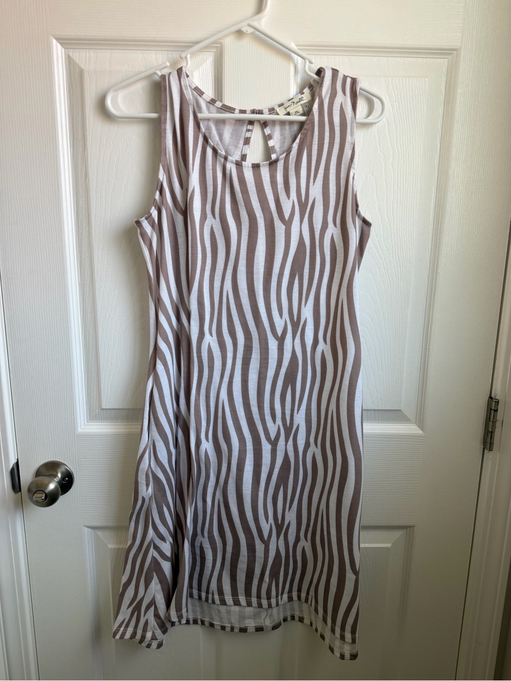 Simply Noelle Taupe and White Zebra-Print Sleeveless Shift Dress